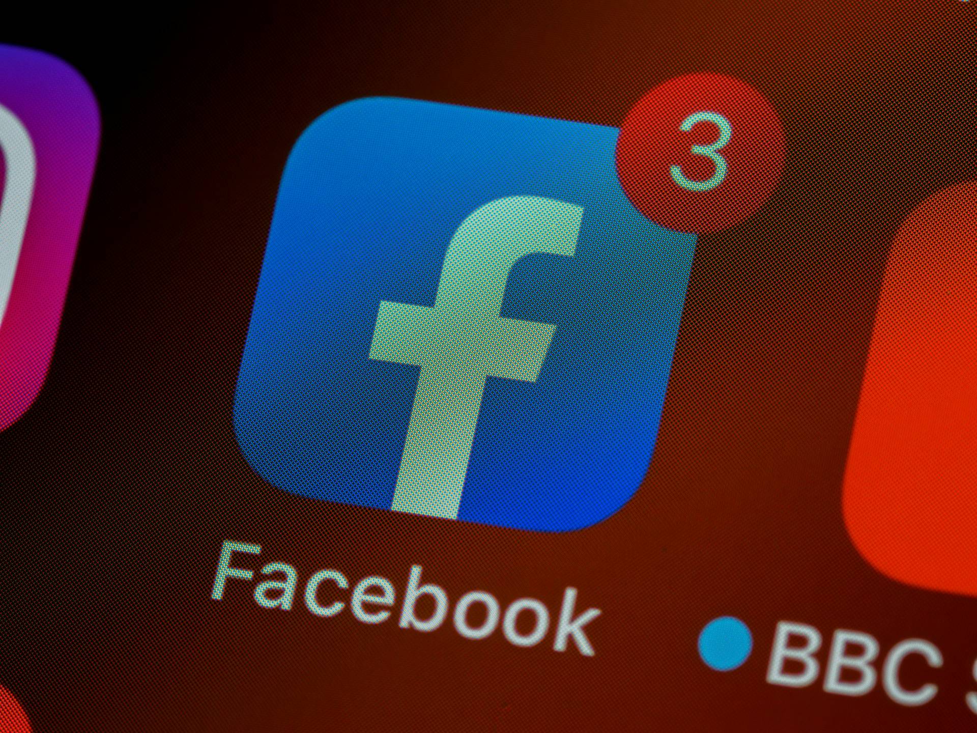 Cara Interaksi yang Benar di Facebook Pro