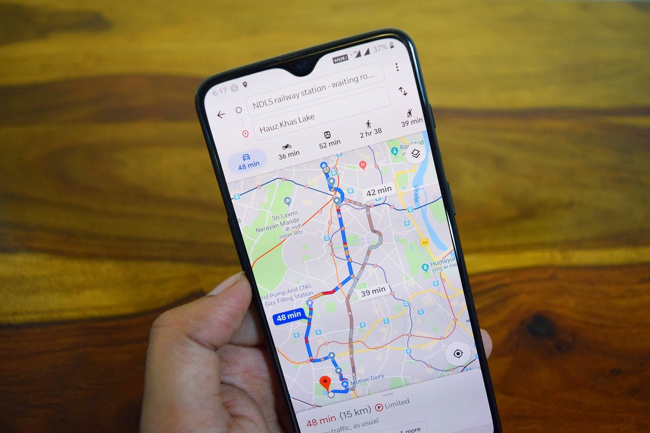 cara menambah lokasi bisnis di Google Maps