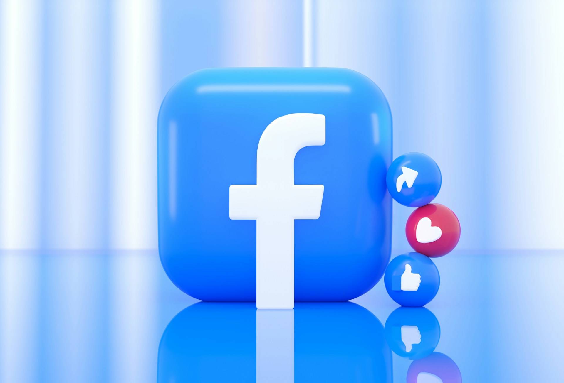 Cara Interaksi yang Benar di Facebook Pro