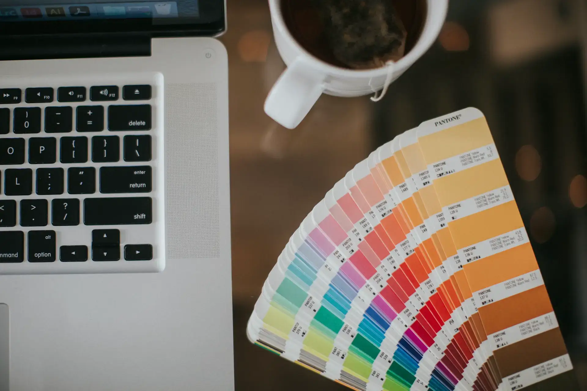 Kode Warna Silver di Canva