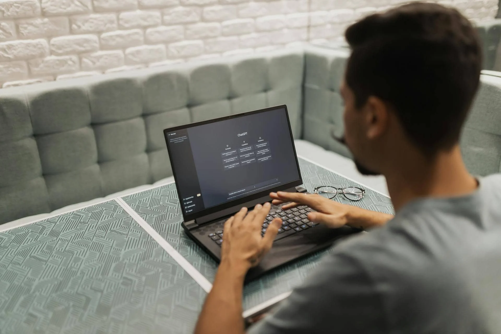 Optimasi Prompt Untuk Creative Industries