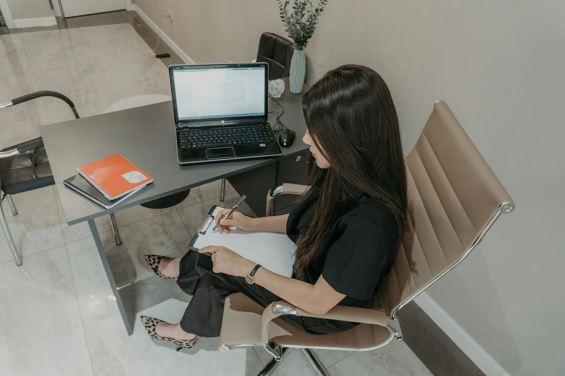 Cara Membuat Curriculum Vitae di Canva
